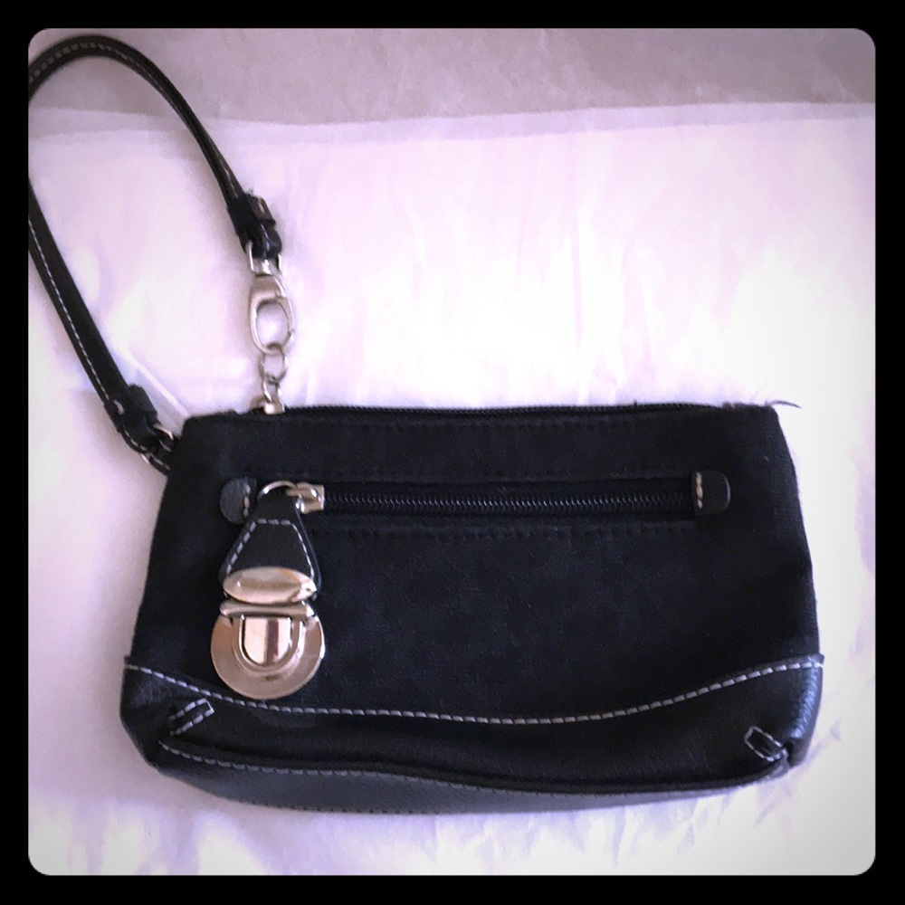 🛍 2/$15 New York & Company Wristlet